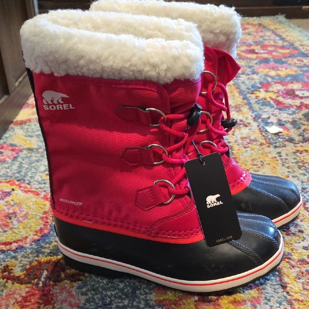 Big girls SIZE 4-Sorel Pink and Black Snow Boots